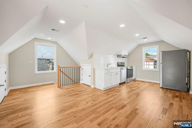 532 Ringwood Avenue C, Wanaque, NJ 07465