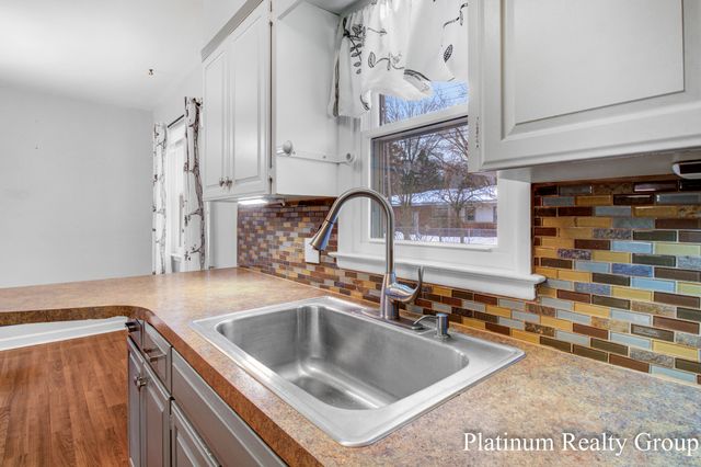 3463 McCracken Street, Norton Shores City, MI 49441