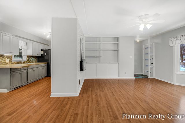 3463 McCracken Street, Norton Shores City, MI 49441