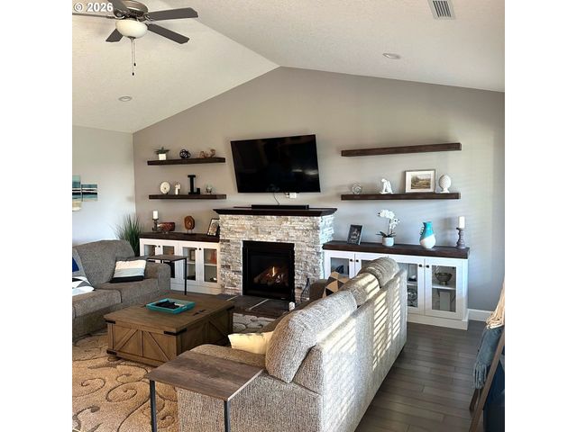 731 N 47TH Ave, Ridgefield, WA 98642