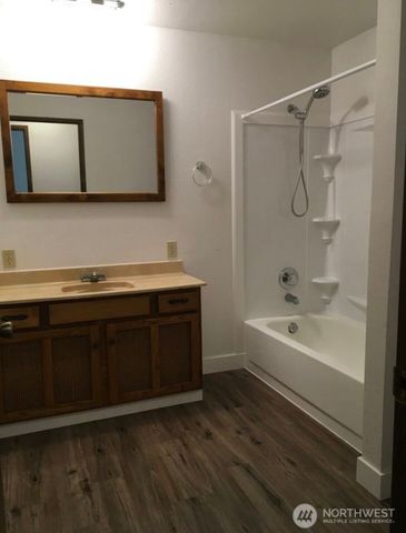 24810 24808 78th Avenue E, Graham, WA 98338