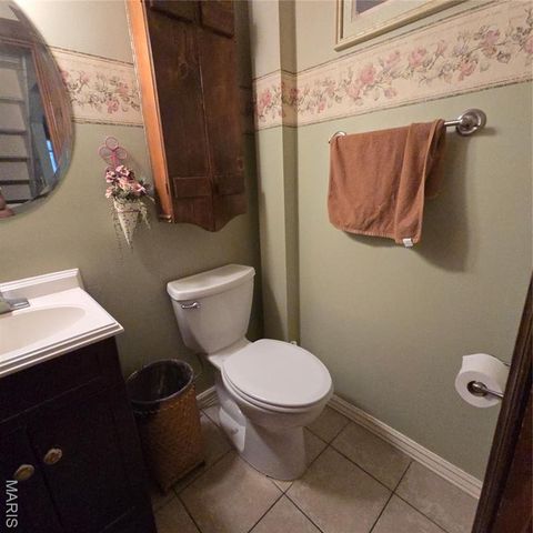 1833 Opeechee Beach Road, Pacific, MO 63069