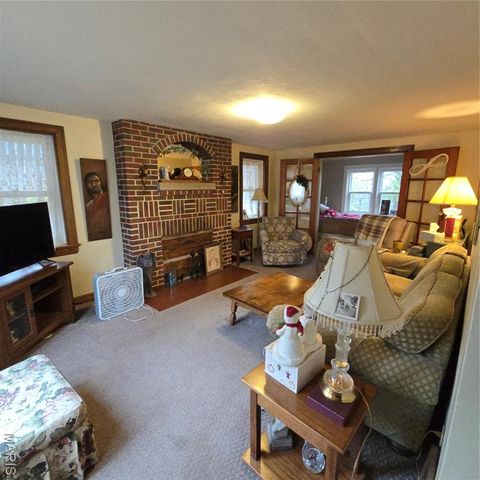 1833 Opeechee Beach Road, Pacific, MO 63069