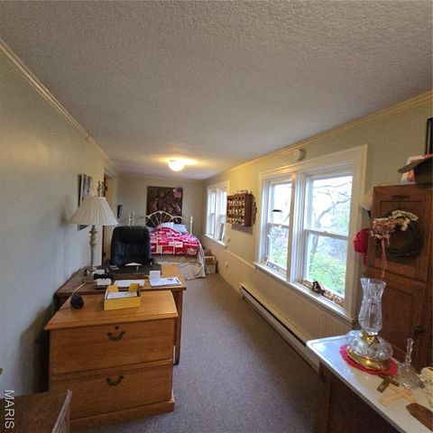 1833 Opeechee Beach Road, Pacific, MO 63069