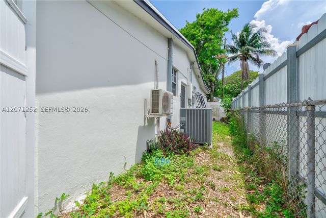 7636 Alhambra Blvd, Miramar, FL 33023