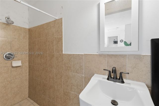 7636 Alhambra Blvd, Miramar, FL 33023