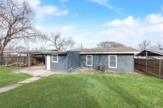 8033 Downe Drive, White Settlement, TX 76108