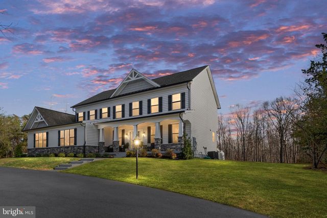 301 KINGDOM DR, Fredericksburg, VA 22406