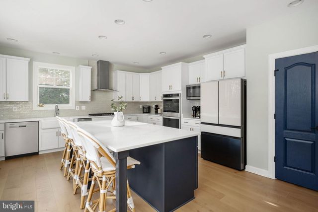 301 KINGDOM DR, Fredericksburg, VA 22406