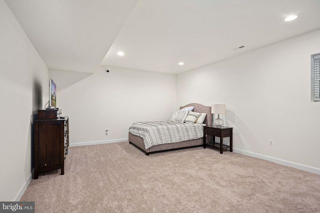 301 KINGDOM DR, Fredericksburg, VA 22406