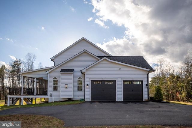 301 KINGDOM DR, Fredericksburg, VA 22406