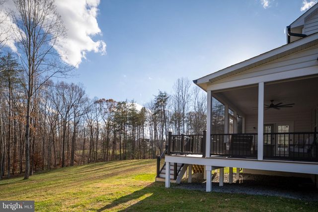 301 KINGDOM DR, Fredericksburg, VA 22406