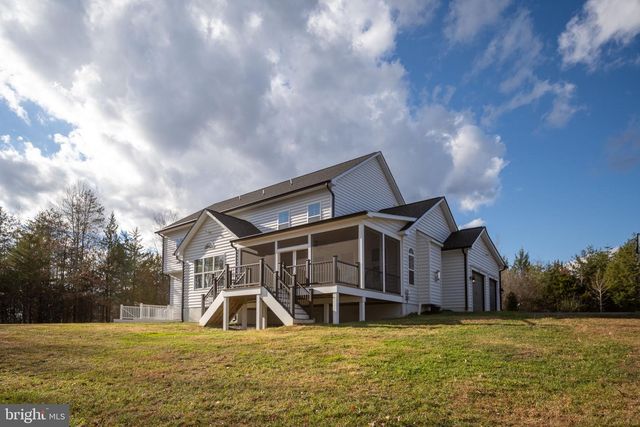 301 KINGDOM DR, Fredericksburg, VA 22406