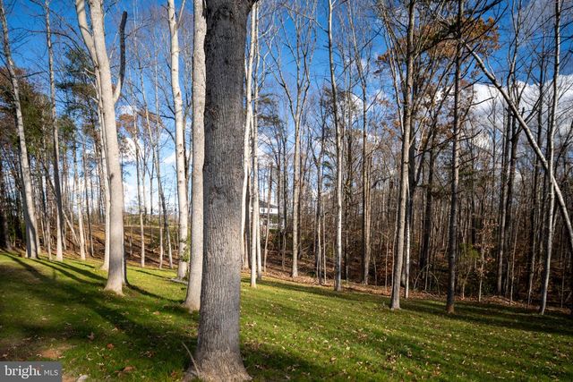 301 KINGDOM DR, Fredericksburg, VA 22406