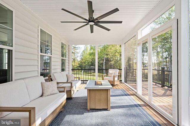 301 KINGDOM DR, Fredericksburg, VA 22406