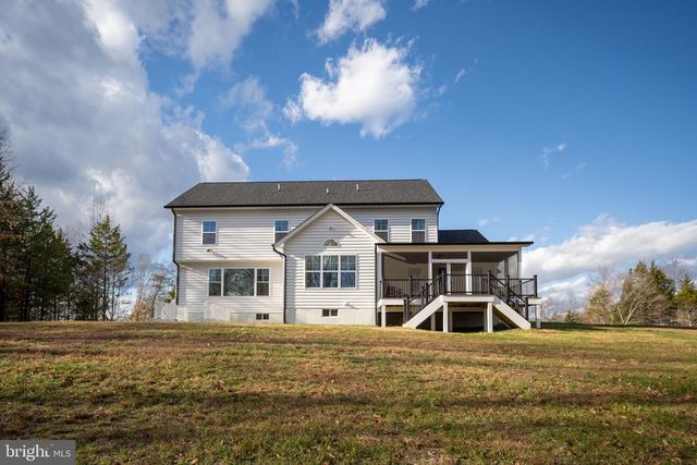 301 KINGDOM DR, Fredericksburg, VA 22406
