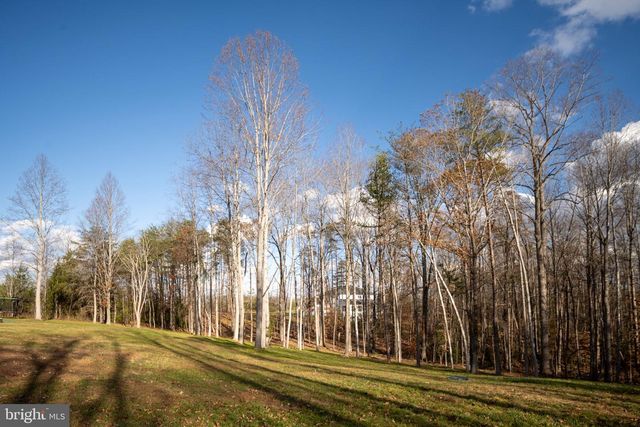 301 KINGDOM DR, Fredericksburg, VA 22406