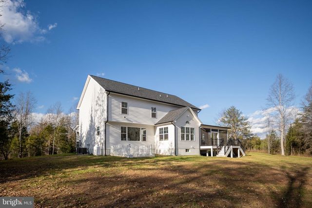 301 KINGDOM DR, Fredericksburg, VA 22406