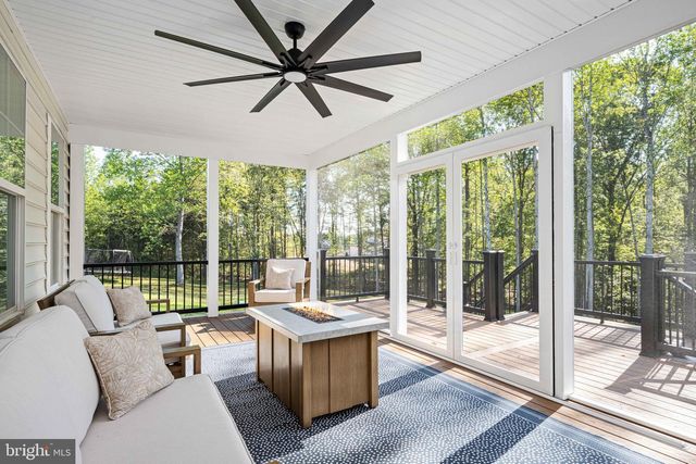 301 KINGDOM DR, Fredericksburg, VA 22406