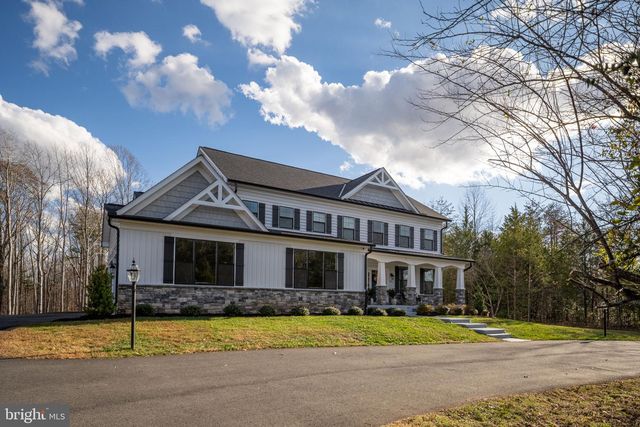 301 KINGDOM DR, Fredericksburg, VA 22406