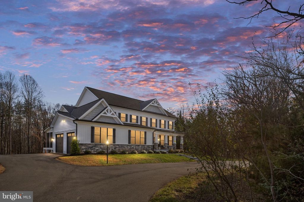 301 KINGDOM DR, Fredericksburg, VA 22406