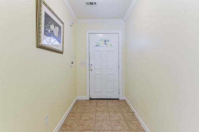 819 Earhart Avenue, Grand Prairie, TX 75051