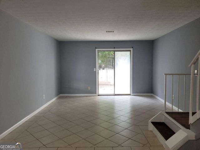 457 Prince Of Wales, Stone Mountain, GA 30083