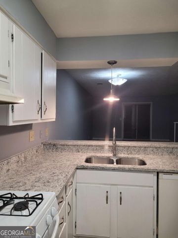 457 Prince Of Wales, Stone Mountain, GA 30083