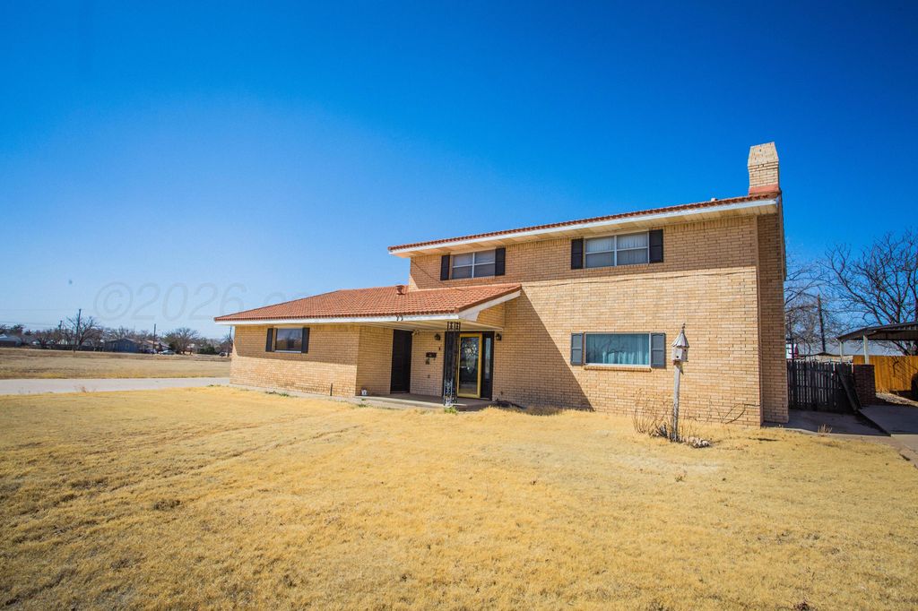 73 Houston Road, Tulia, TX 79088