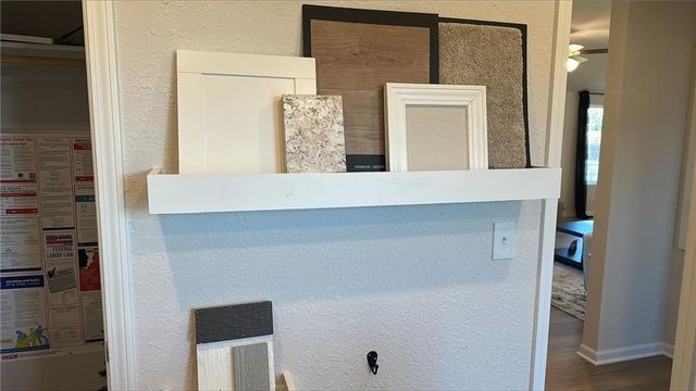 452 Rock Creek Drive, Tonganoxie, KS 66086