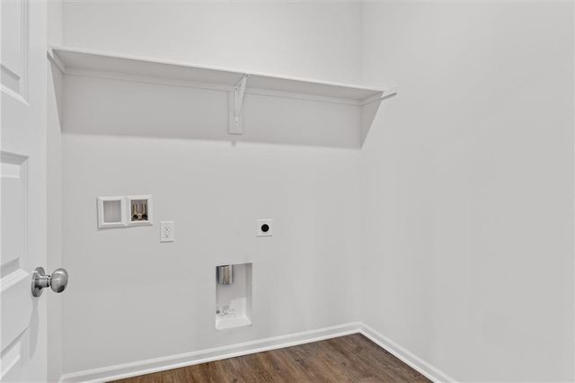 452 Rock Creek Drive, Tonganoxie, KS 66086