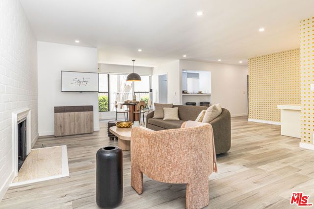 8911 Cynthia Street 7, West Hollywood, CA 90069