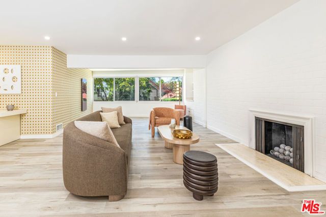 8911 Cynthia Street 7, West Hollywood, CA 90069