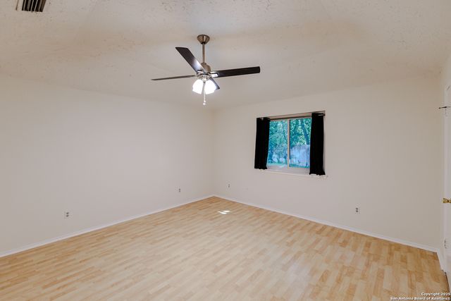 6303 Welles Glenn Cir, San Antonio, TX 78240