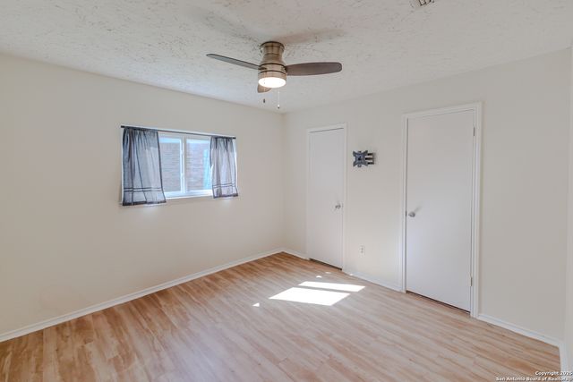 6303 Welles Glenn Cir, San Antonio, TX 78240