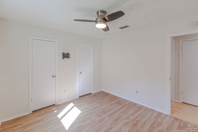 6303 Welles Glenn Cir, San Antonio, TX 78240