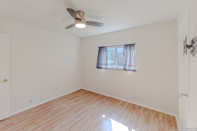 6303 Welles Glenn Cir, San Antonio, TX 78240
