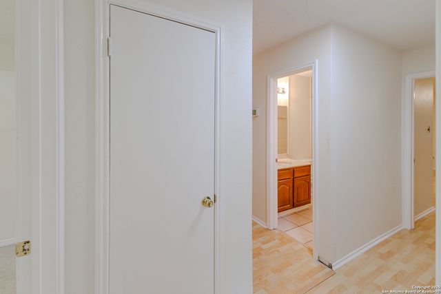 6303 Welles Glenn Cir, San Antonio, TX 78240