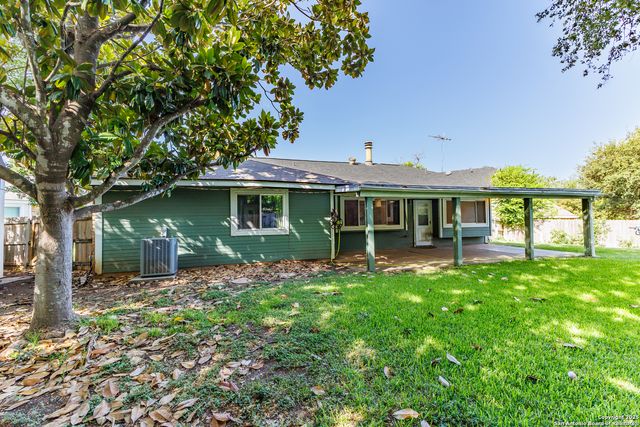 6303 Welles Glenn Cir, San Antonio, TX 78240