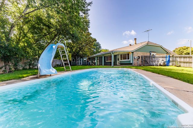 6303 Welles Glenn Cir, San Antonio, TX 78240