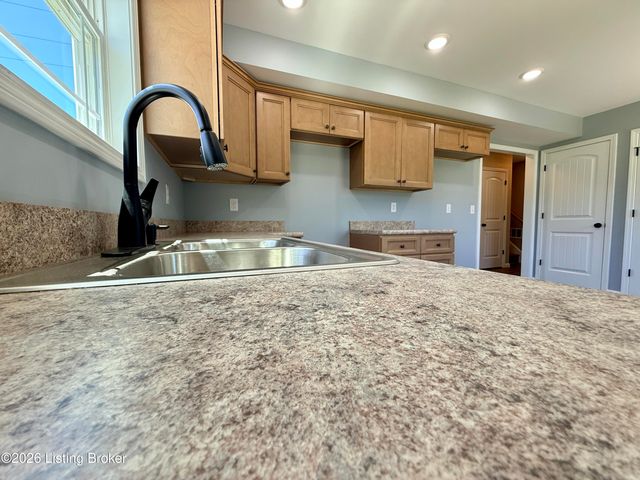 419 Susannah Ave, Bardstown, KY 40004
