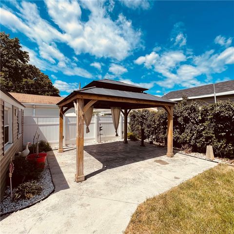 118 Balch Street, Pawtucket, RI 02861