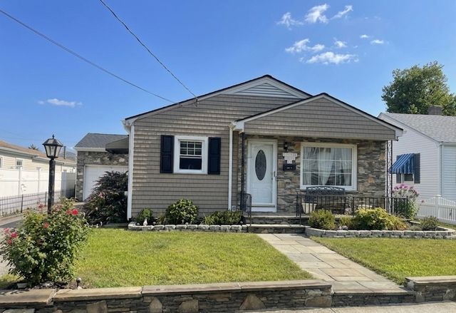 118 Balch Street, Pawtucket, RI 02861
