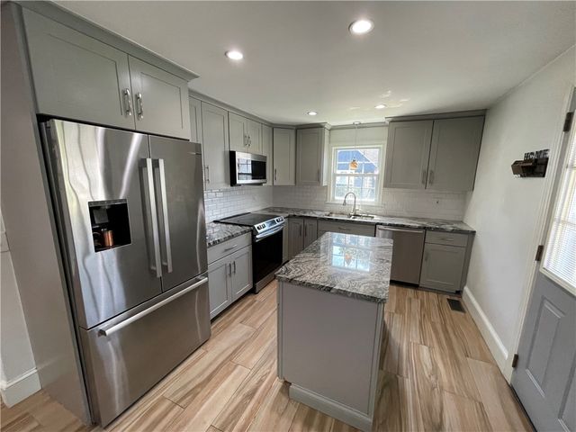 118 Balch Street, Pawtucket, RI 02861