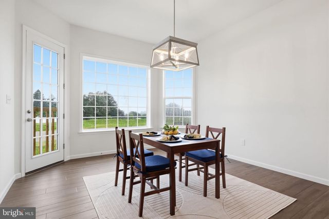 113 CAMERON LN, Lititz, PA 17543