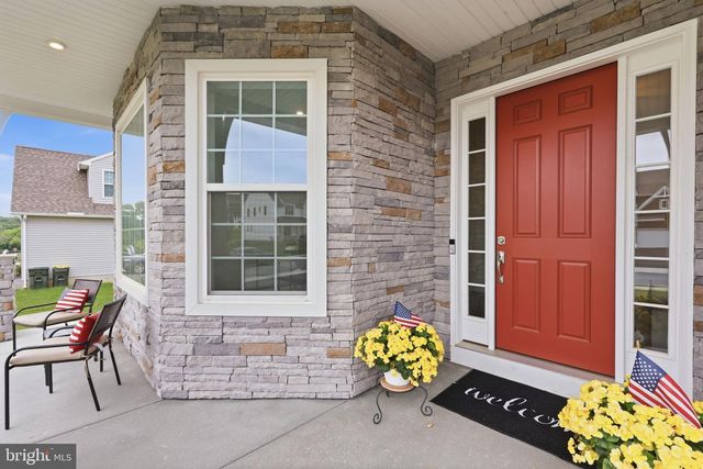 113 CAMERON LN, Lititz, PA 17543