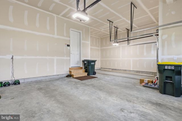 113 CAMERON LN, Lititz, PA 17543