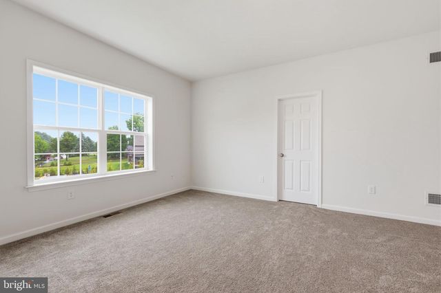 113 CAMERON LN, Lititz, PA 17543