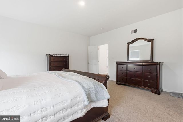 113 CAMERON LN, Lititz, PA 17543