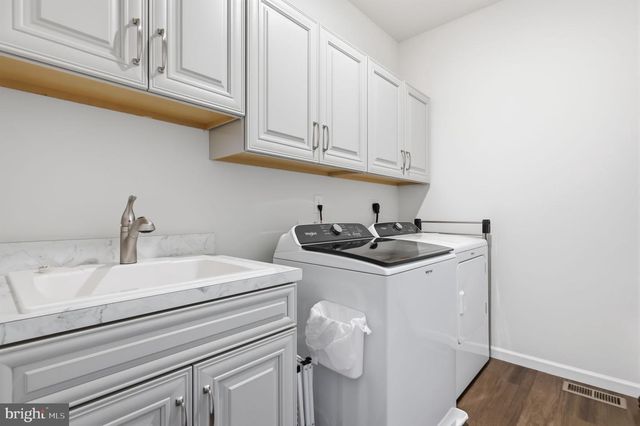 113 CAMERON LN, Lititz, PA 17543